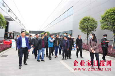 向標(biāo)桿企業(yè)“學(xué)先進、促提升” 鈑金協(xié)會參觀學(xué)習(xí)川開電氣